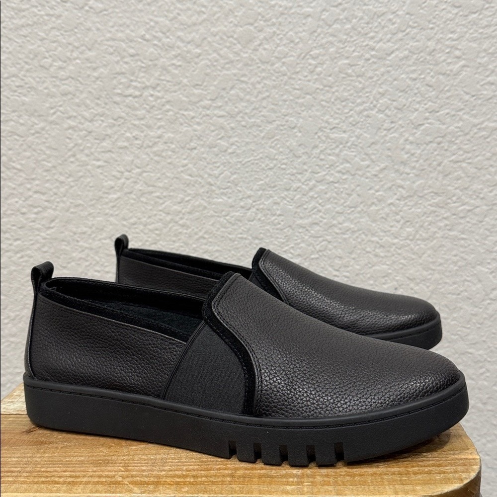Vionic Cambria Black Leather Slip On Loafers Size 9